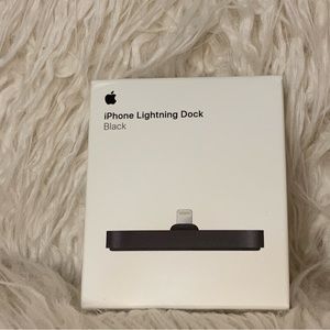 Apple Lightning Dock 2015/16: Black, new in box, opened but never used.